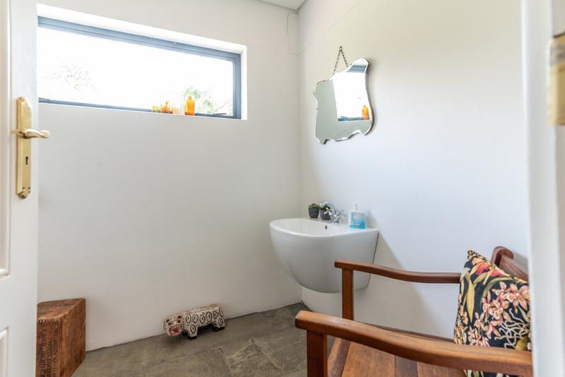 To Let 5 Bedroom Property for Rent in Zwaanswyk Western Cape